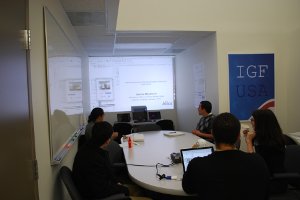 Participants gathered to learn about Internet governance at the first COTELCO Brownbag.
